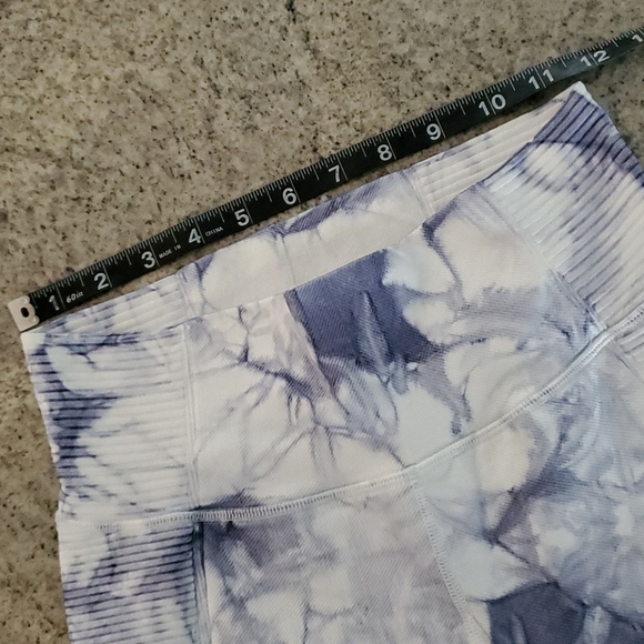 Offline by Aerie workout/yoga legging! - Picture 8 of 10